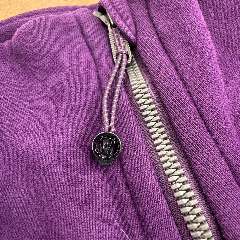 Lululemon half-zip Purple Sweatshirt - Picture 4 of 8